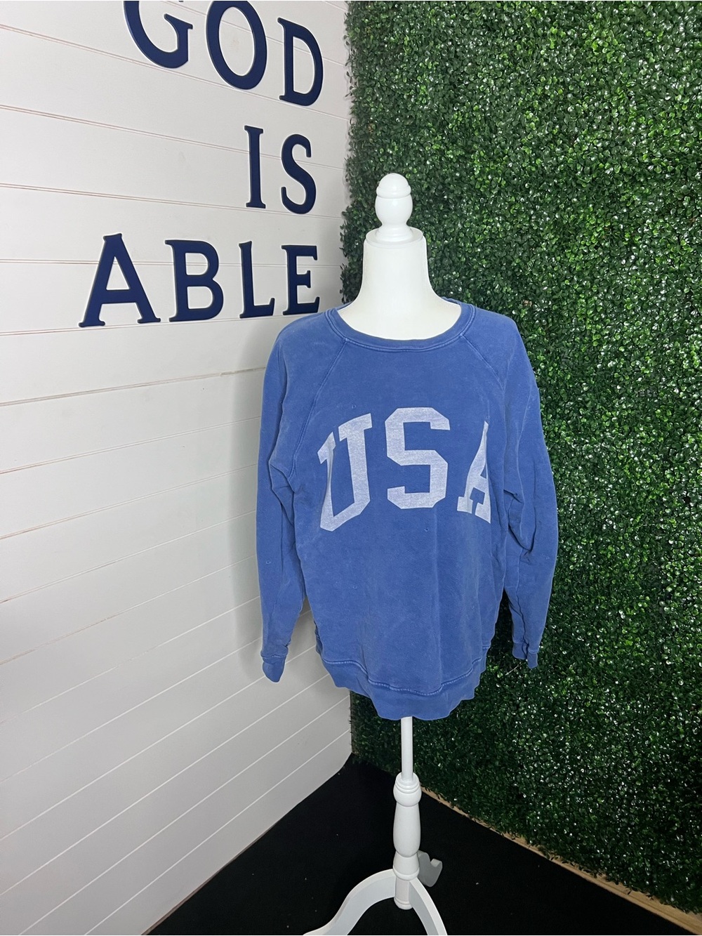 Retrobrand Vintage-Inspired Blue USA Crewneck Sweatshirt